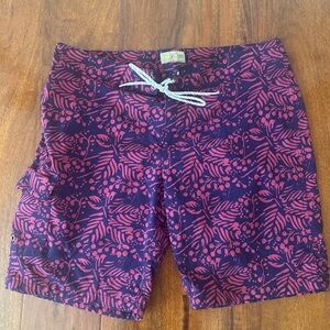 J.Crew Men’s 9" Stretch Size 34 Eco Board Short Vines Print Swim Trunks Surf